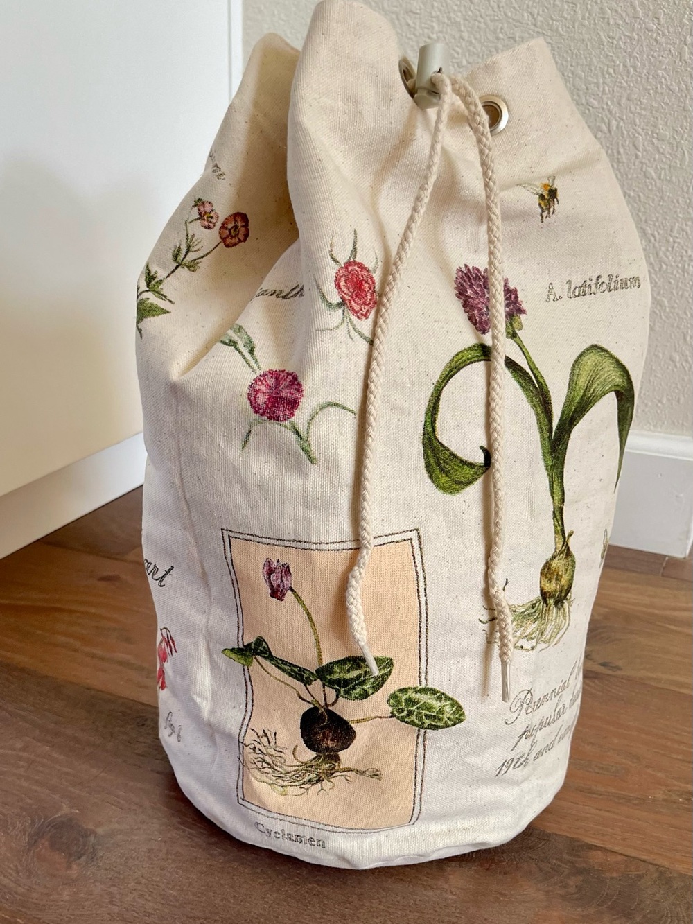 Botanical Cream Canvas Drawstring Cinch Travel Bag Tote with Backpack Straps
